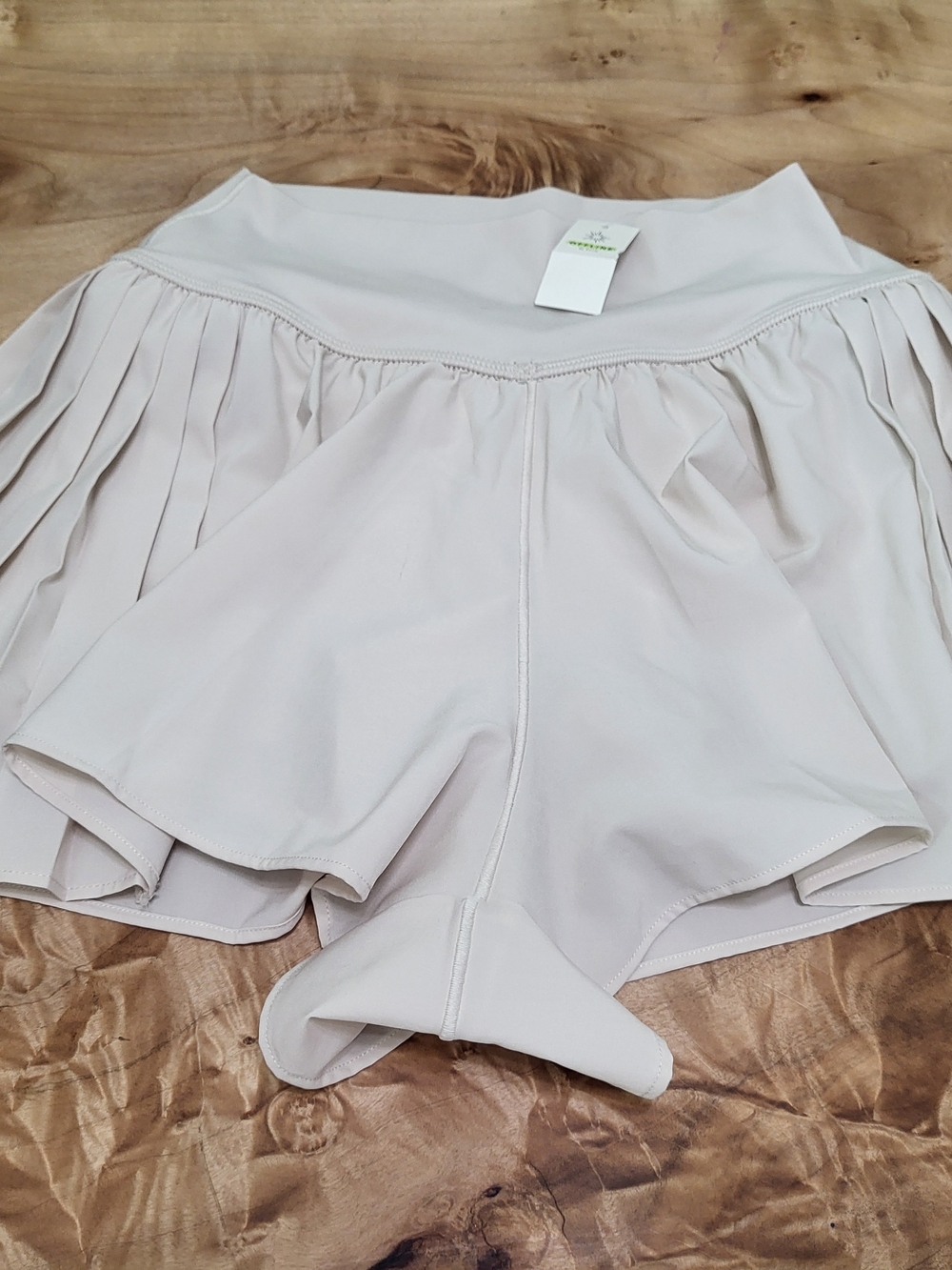 Athleta Girls Light Beige Pleated Skort Shorts
